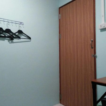 My Little Home Hostel Bangkok Exterior foto