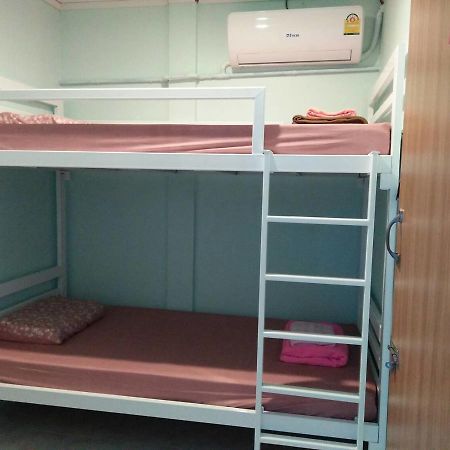 My Little Home Hostel Bangkok Exterior foto