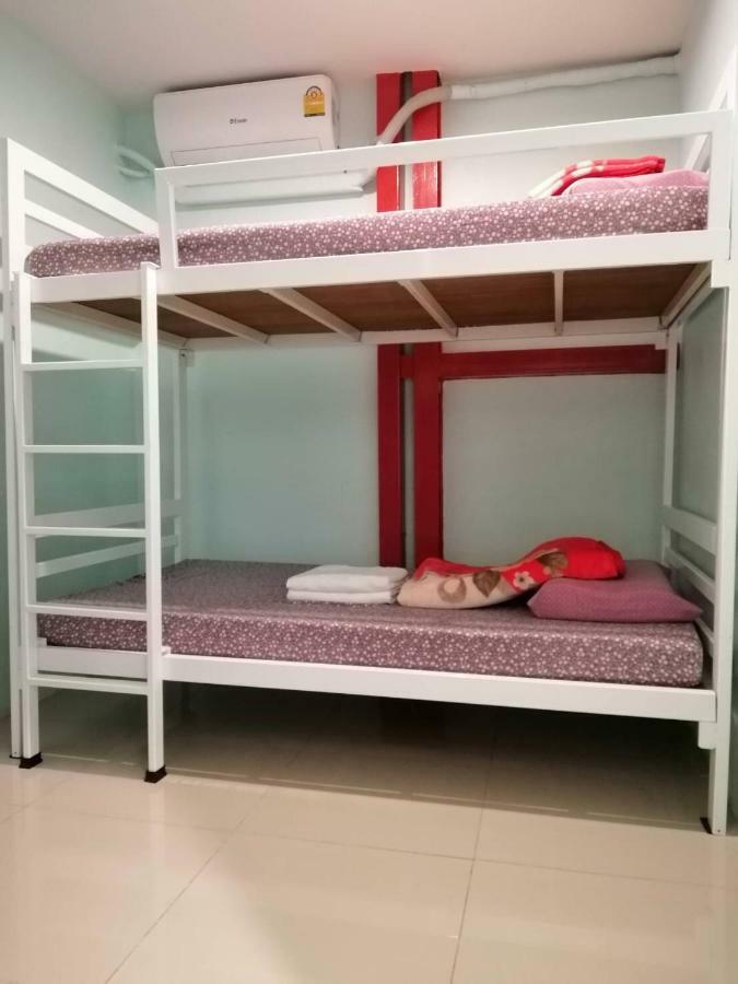 My Little Home Hostel Bangkok Exterior foto